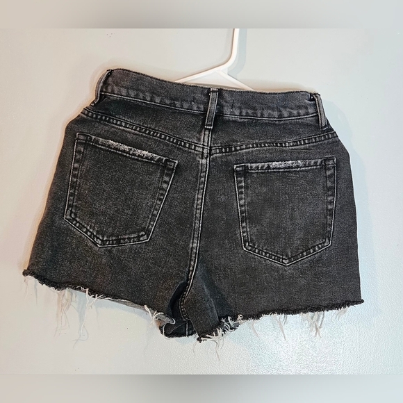 💓PacSun Size 26 High Rise Vintage Med Wash Cut Off Button Fly Denim Shorts🩷 - Picture 6 of 7